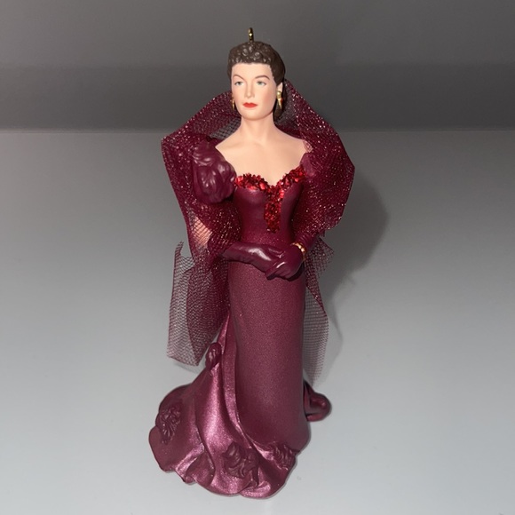 Scarlett O'Hara Hallmark Ornament 1997 - Picture 2 of 7